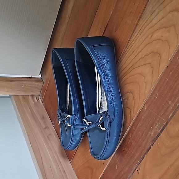 Pesaro Shoes - Pesaro size 8 flat loafers navy blue